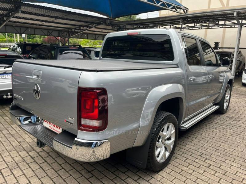 VOLKSWAGEN - AMAROK - 2023/2023 - Prata - R$ 208.000,00