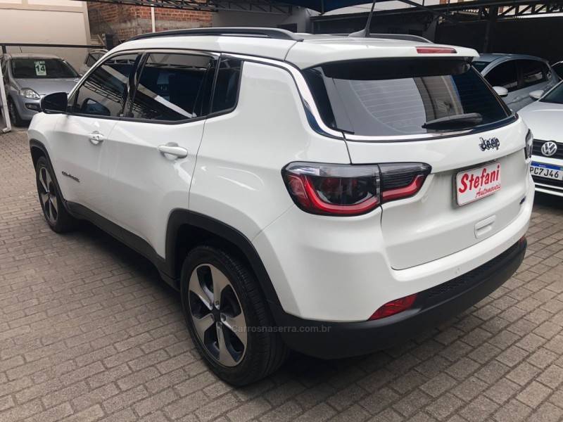 JEEP - COMPASS - 2017/2018 - Branca - R$ 92.000,00