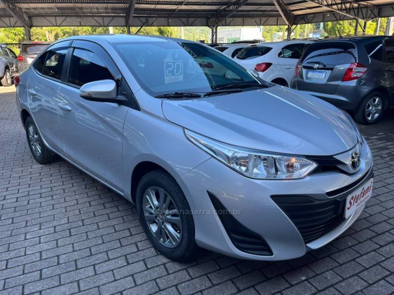 TOYOTA - YARIS - 2020/2020 - Prata - R$ 81.900,00