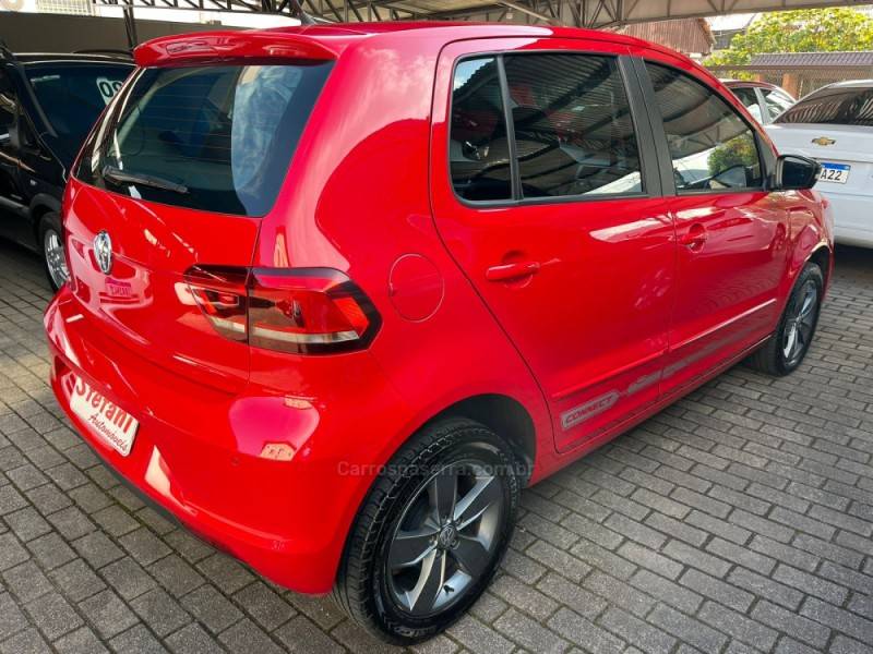 VOLKSWAGEN - FOX - 2019/2020 - Vermelha - R$ 64.000,00