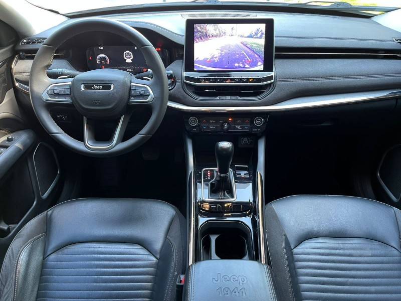 JEEP - COMMANDER - 2022/2022 - Prata - R$ 162.000,00