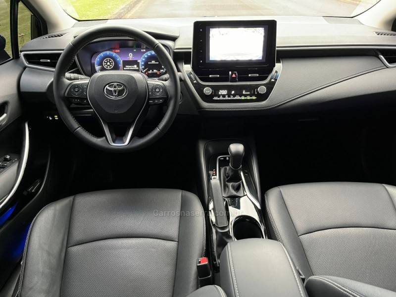 TOYOTA - COROLLA - 2024/2024 - Preta - R$ 149.000,00