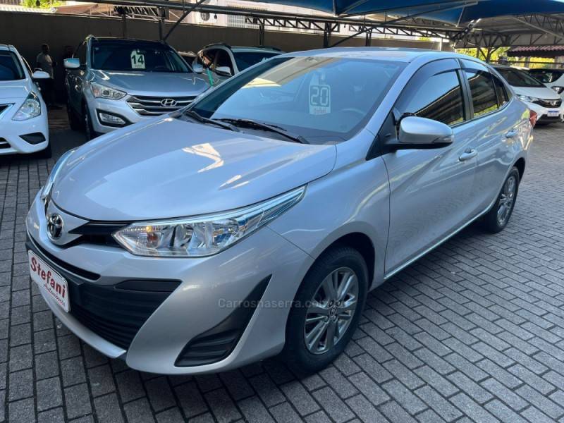 TOYOTA - YARIS - 2020/2020 - Prata - R$ 81.900,00