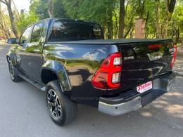 TOYOTA - HILUX - 2024/2024 - Preta - R$ 304.900,00