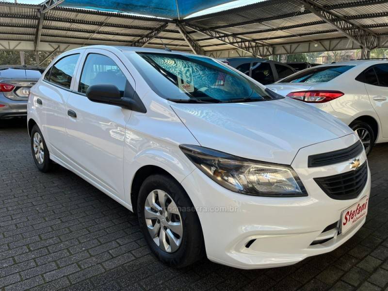 CHEVROLET - ONIX - 2019/2019 - Branca - R$ 53.900,00