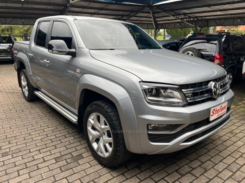 VOLKSWAGEN - AMAROK - 2023/2023 - Prata - R$ 208.000,00