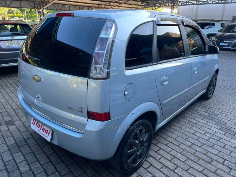 CHEVROLET - MERIVA - 2008/2009 - Prata - R$ 24.900,00