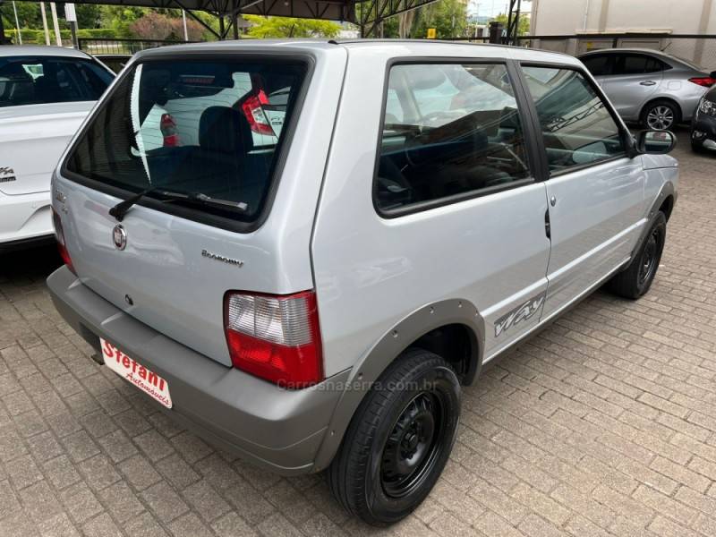 FIAT - UNO - 2009/2010 - Prata - R$ 24.900,00