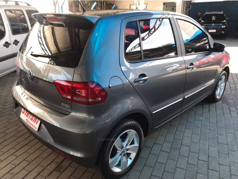 VOLKSWAGEN - FOX - 2017/2018 - Cinza - R$ 57.900,00