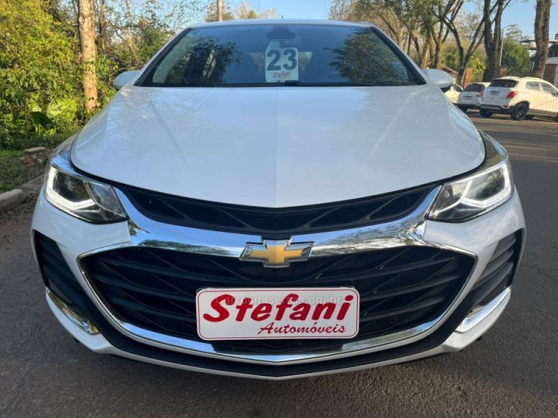 CHEVROLET - CRUZE - 2022/2023 - Branca - R$ 119.900,00