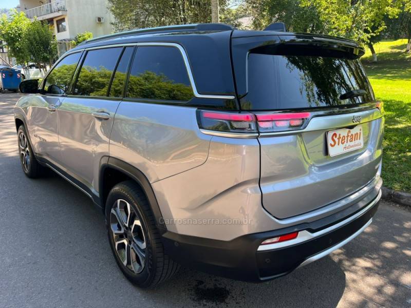 JEEP - COMMANDER - 2022/2022 - Prata - R$ 162.000,00