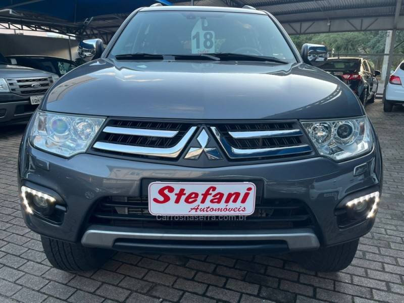 MITSUBISHI - PAJERO - 2017/2018 - Cinza - R$ 174.900,00