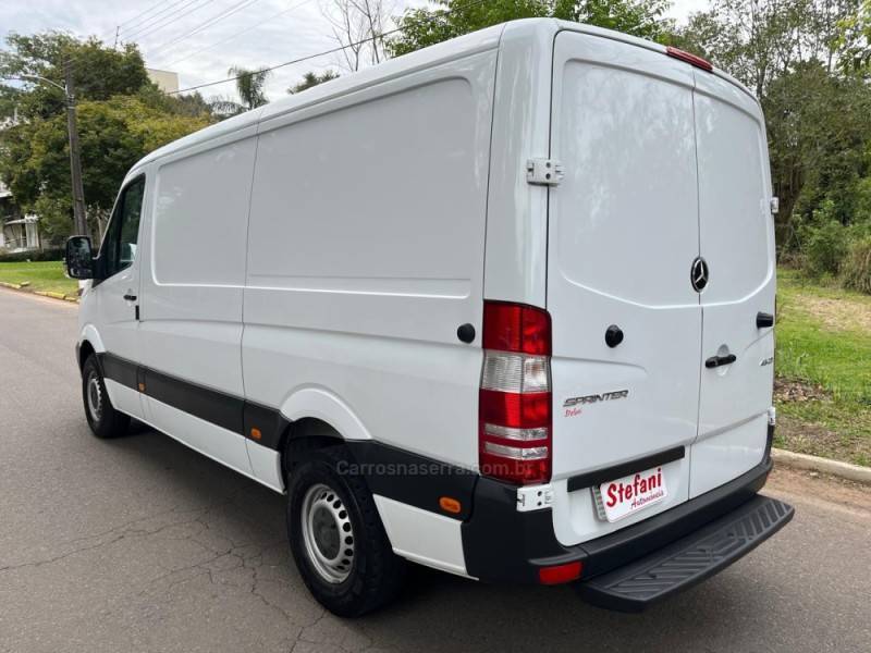 MERCEDES-BENZ - SPRINTER - 2018/2019 - Branca - R$ 179.900,00