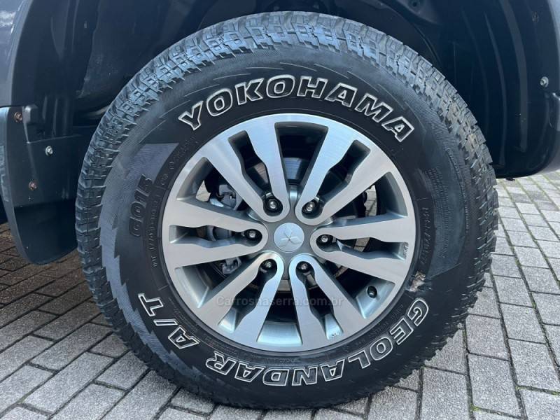 MITSUBISHI - PAJERO - 2017/2018 - Cinza - R$ 174.900,00