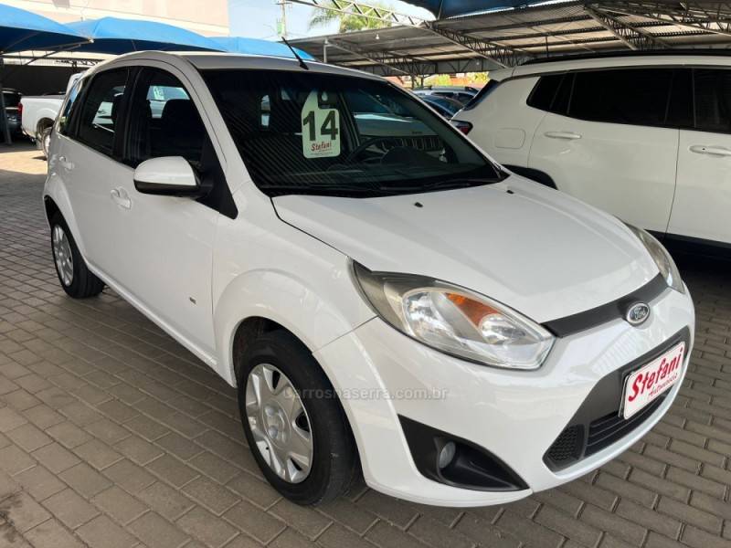 FORD - FIESTA - 2014/2014 - Branca - R$ 36.900,00