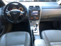 TOYOTA - COROLLA - 2013/2014 - Cinza - R$ 74.900,00
