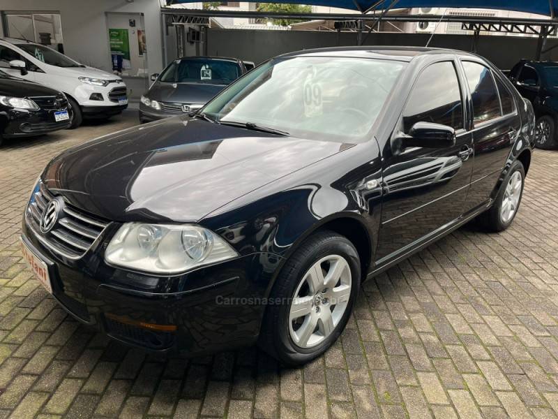 VOLKSWAGEN - BORA - 2008/2009 - Preta - R$ 39.900,00