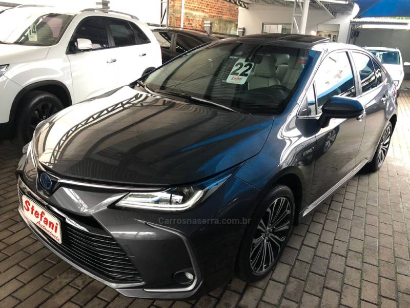 TOYOTA - COROLLA - 2021/2022 - Cinza - R$ 149.000,00