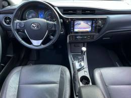 TOYOTA - COROLLA - 2018/2019 - Branca - R$ 108.900,00