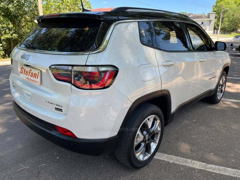 JEEP - COMPASS - 2017/2018 - Branca - R$ 121.000,00