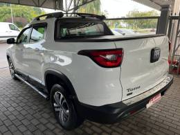 FIAT - TORO - 2018/2019 - Branca - R$ 104.900,00