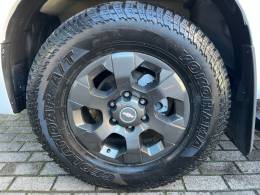CHEVROLET - S10 - 2012/2013 - Branca - R$ 113.900,00