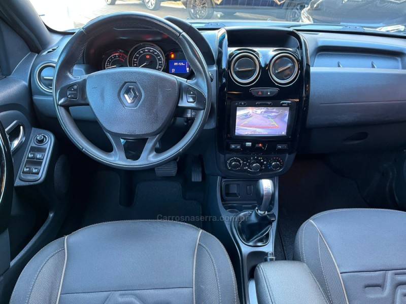 RENAULT - DUSTER - 2018/2019 - Prata - R$ 70.900,00