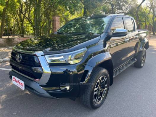 TOYOTA HILUX 2024