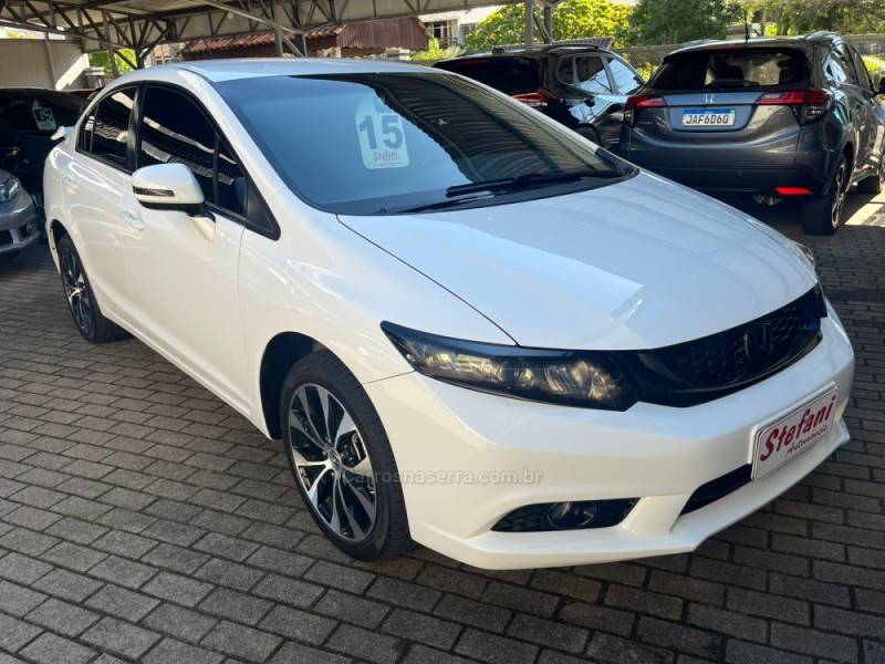 HONDA - CIVIC - 2014/2015 - Branca - R$ 79.000,00
