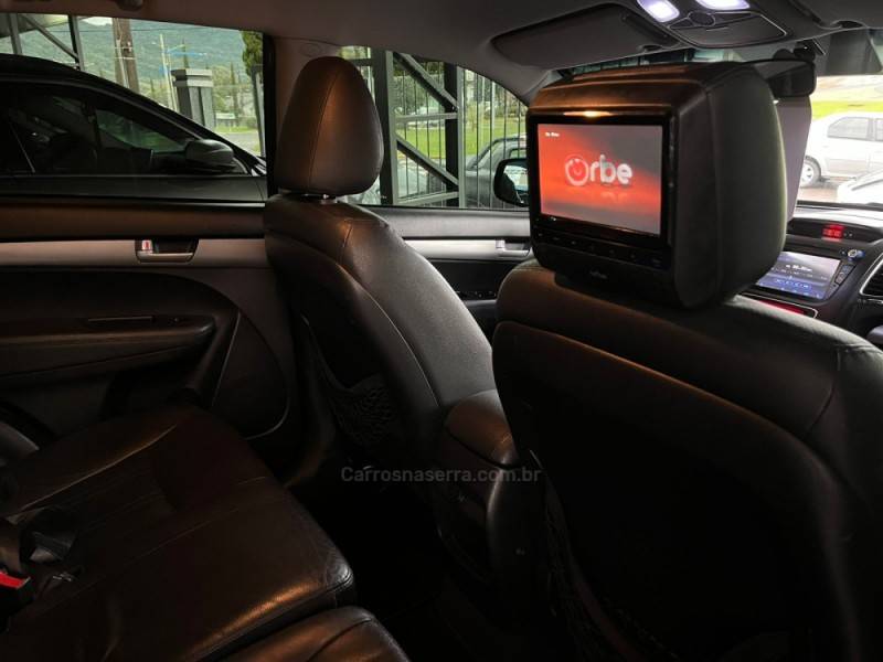 KIA MOTORS - SORENTO - 2014/2015 - Cinza - R$ 78.900,00