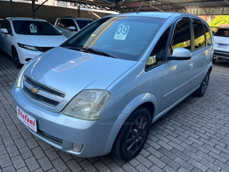 CHEVROLET - MERIVA - 2008/2009 - Prata - R$ 24.900,00