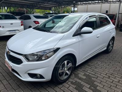 CHEVROLET - ONIX - 2019/2019 - Branca - R$ 67.900,00