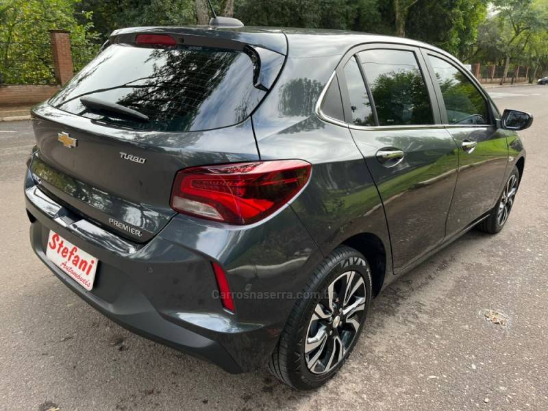 CHEVROLET - ONIX - 2024/2025 - Cinza - R$ 112.900,00