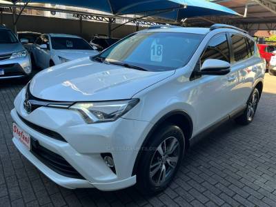 TOYOTA - RAV4 - 2018/2018 - Branca - R$ 125.900,00