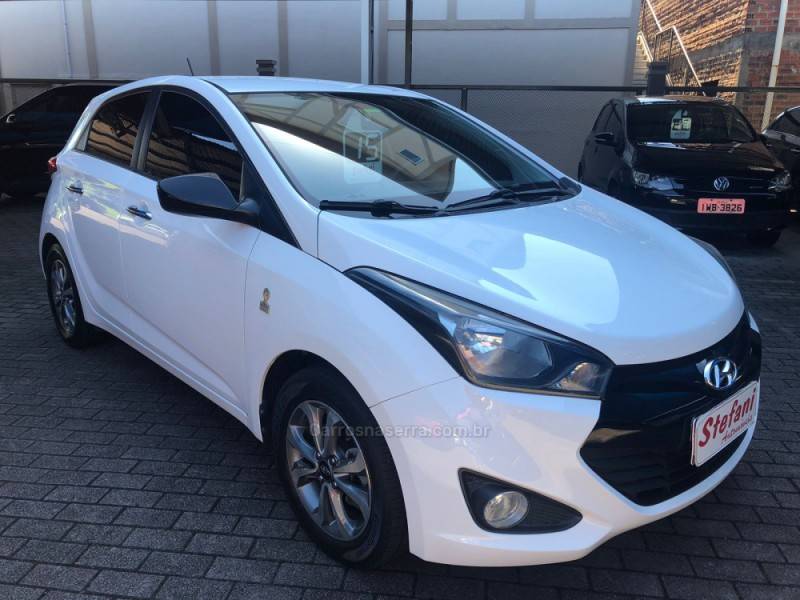 HYUNDAI - HB20 - 2014/2015 - Branca - R$ 57.900,00
