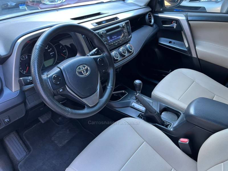 TOYOTA - RAV4 - 2018/2018 - Branca - R$ 125.900,00